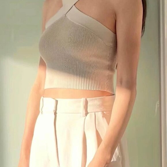 Aritzia crop top - Picture 1 of 2